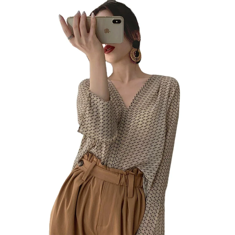 

Women's slit long-sleeved printed chiffon shirt Women's summer style Western style retro temperament all-match blouse