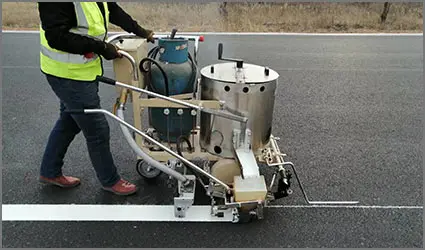 Pavement Automatic Hot Melt Road Marker Paint Thermoplastic Road Marking Machine