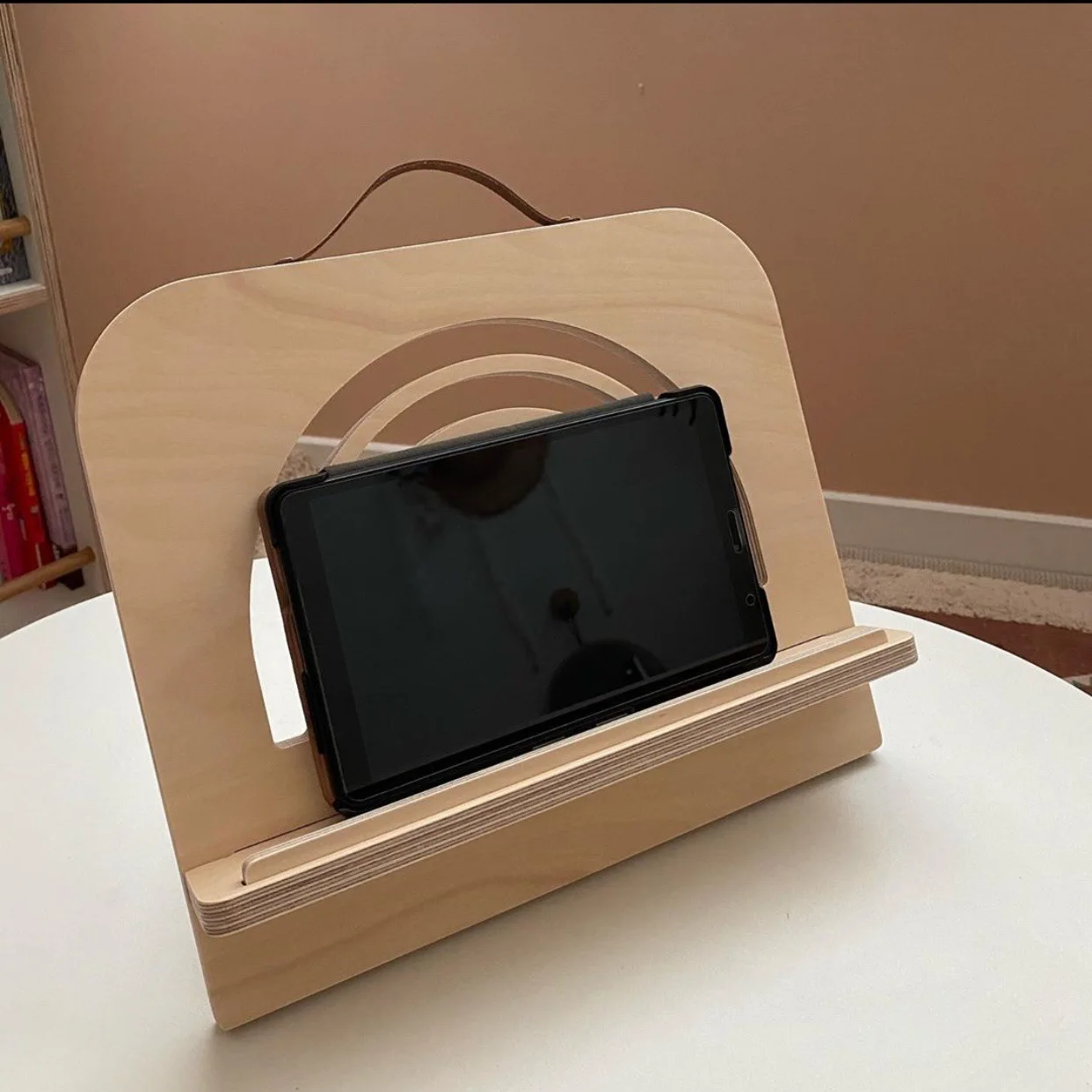 

Creative Wooden Rainbow Hollow Out Phone Tablet Stand Read The Bracket