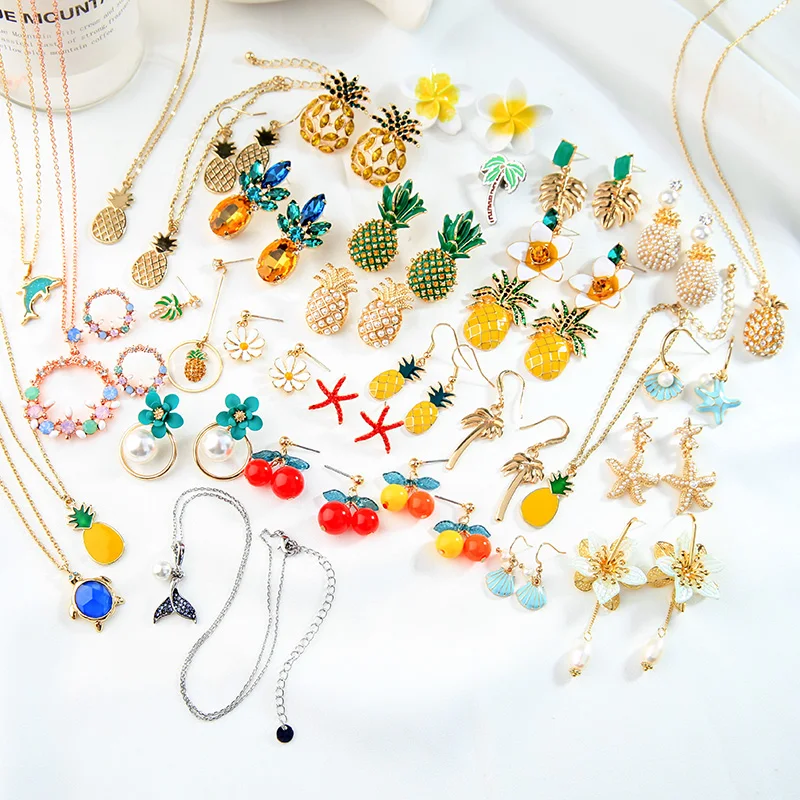 

Kiss Me 2020 Fashion 14K Gold Plated Hawaiian Pearl Jewelry Wholesale Flower Starfish Pineapple Earrings In Bulk Sets
