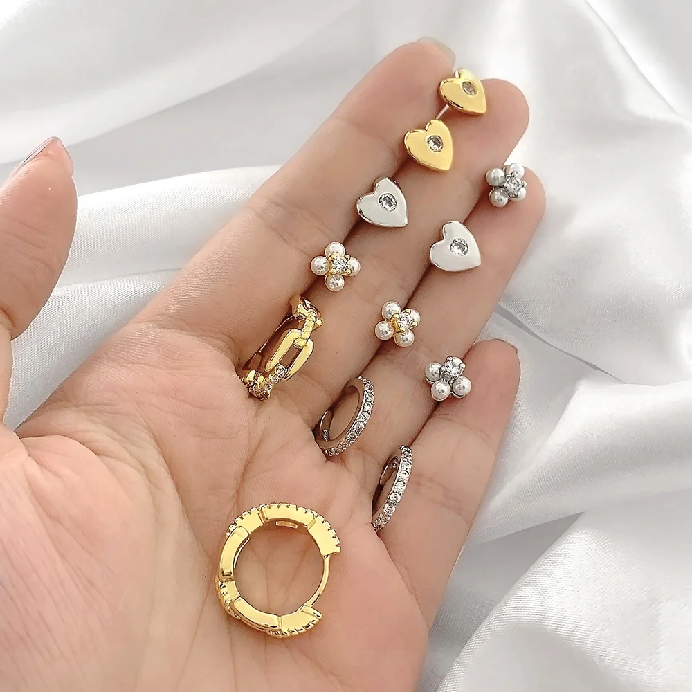 

Woman 925 Sterling Silver Jewelry 18k gold Plated Cubic Zirconia Cuff Earrings Huggie Stud Small Hoop Earrings, Picture