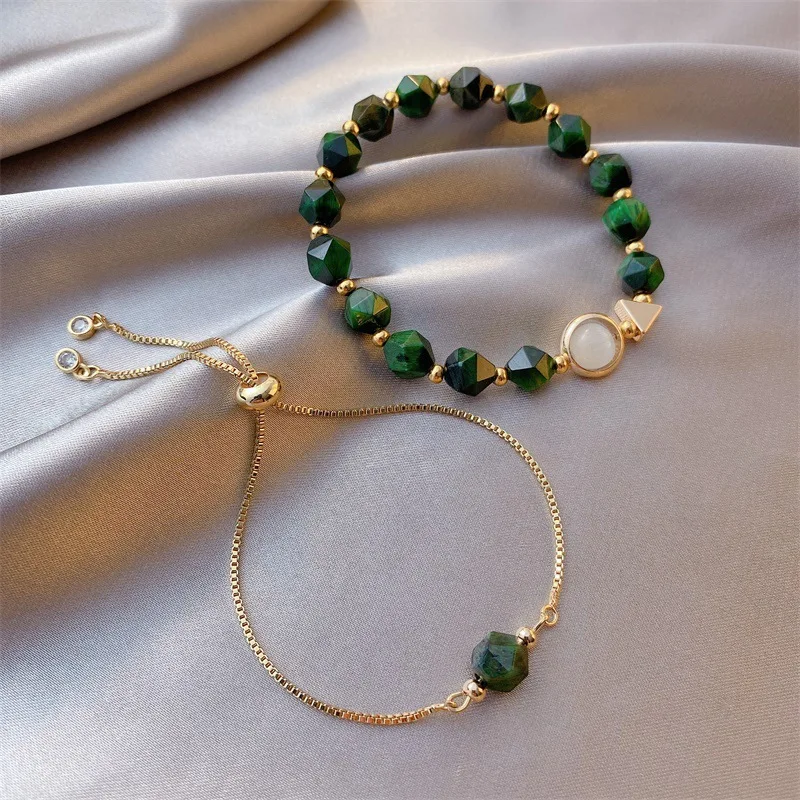 

Amazon Hot Luxury Green Gemstone Irregular Stone Bracelet Natural Stone Crystal Simple Design Adjustable Beaded Bracelet Women, As picture