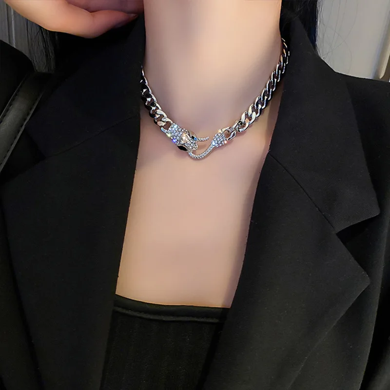 

2021 New Arrival Woman Necklace Jewellery Crystal Snake Head Choker Jewelry Necklace Cuban Link Chain Designer Necklaces, Silver