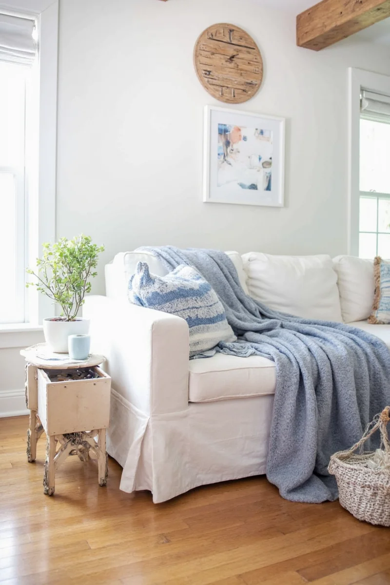 Subtle Nautical Accents in a Living Room