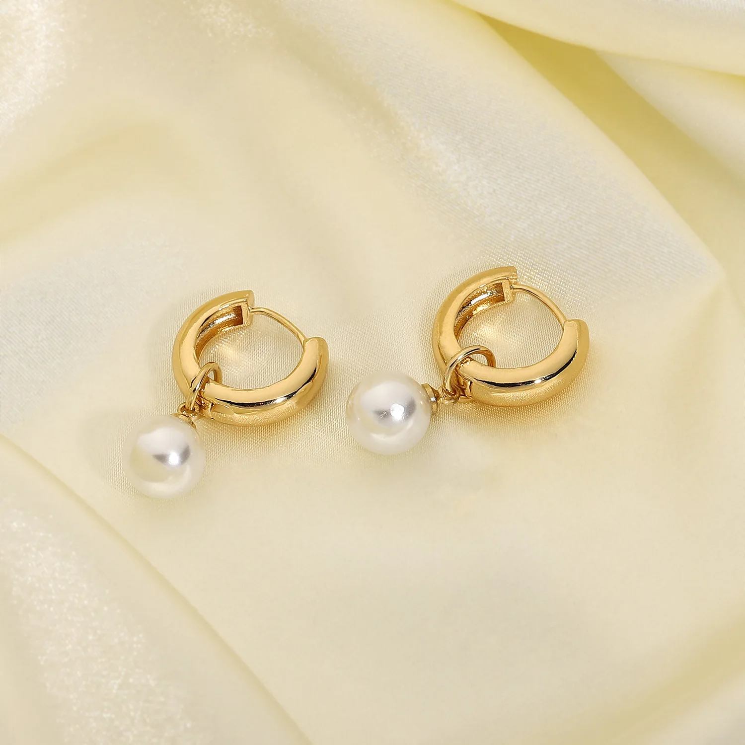 

Supplier wholesale 18k Gold Glid 316l Stainless Steel Hoop Peal Earrings Gold Irregular Baroque Pearl Huggie Earrings Women, Siver,steel corol, gold, rose gold,customized