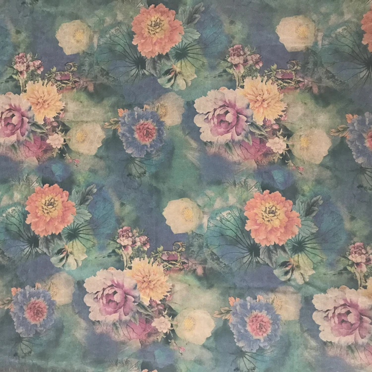 
A large number of wholesale factory direct summer clothing silk cotton spun clothes skirt printed fabric 