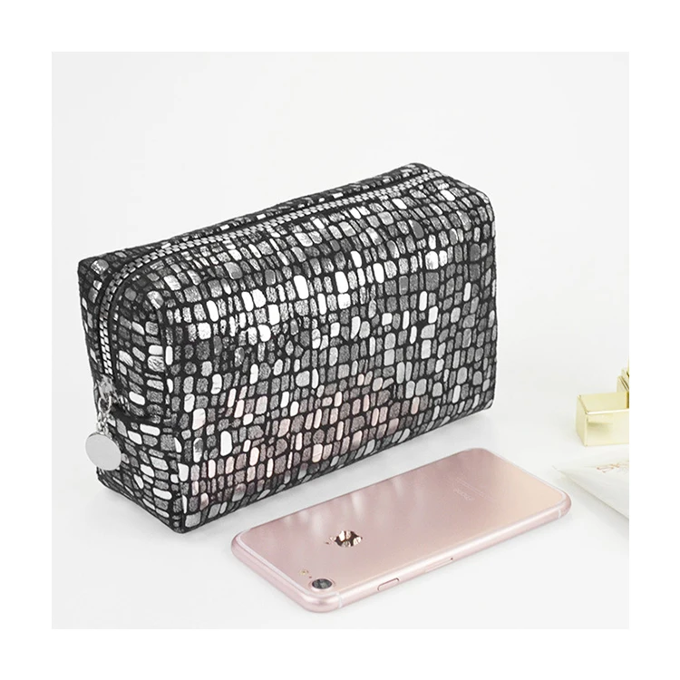 

2022 New Black Soft Bright Cosmetic With Zipper For Makeup, Customized