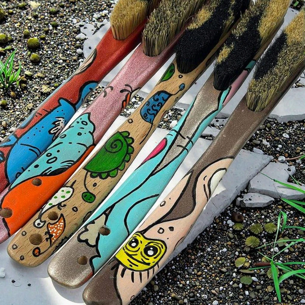 Rock Climbing Boar Hair Rock Climbing Brush with Ergonomic Handle Boulder Brush with logo for  Climbing Hangboard