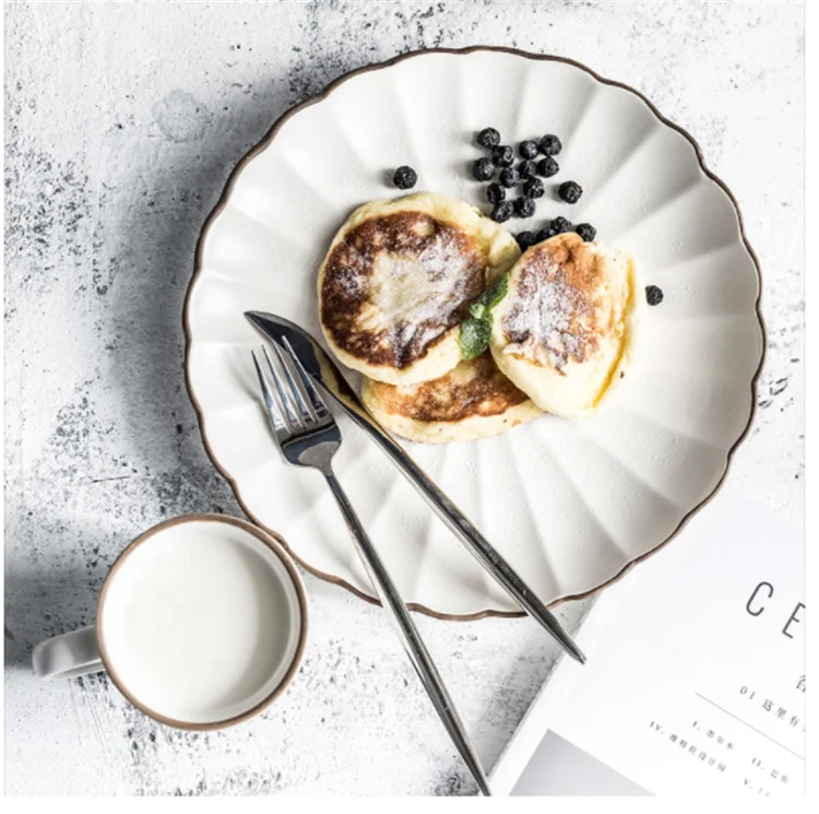 

Retro style restaurant wholesale white vintage porcelain ceramic 10.5 inch european dinner plate