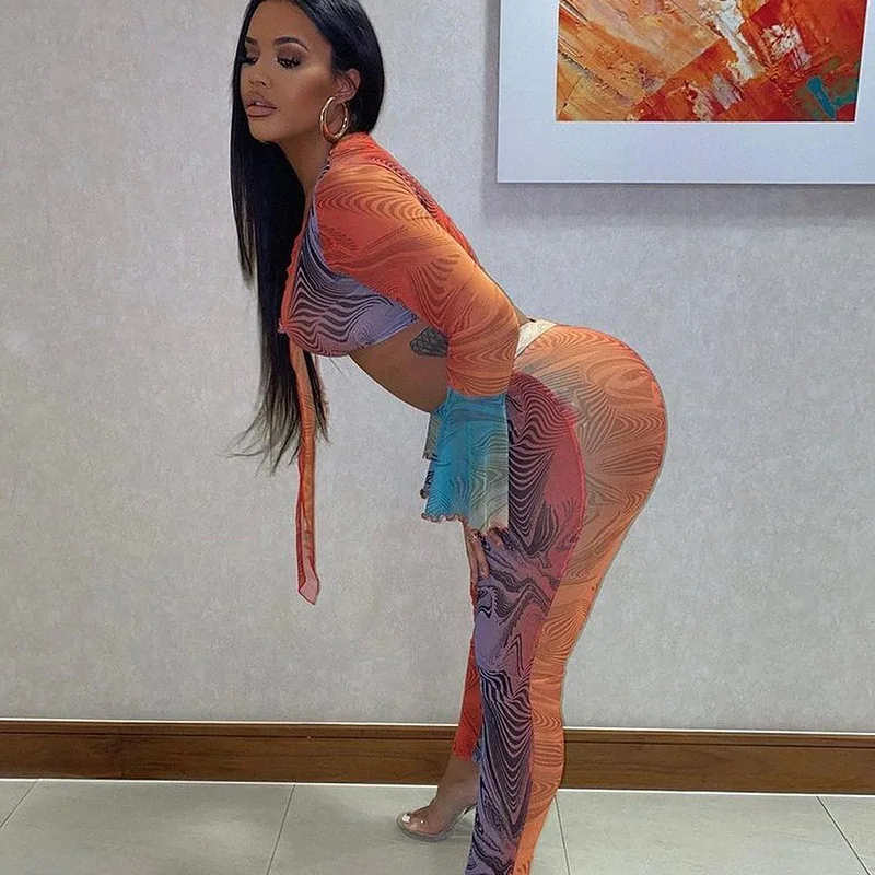 

2021 Spring Fall New Women Sets Random Pattern Printed Trumpet Long Sleeve Cropped Crop Top and Pant Set