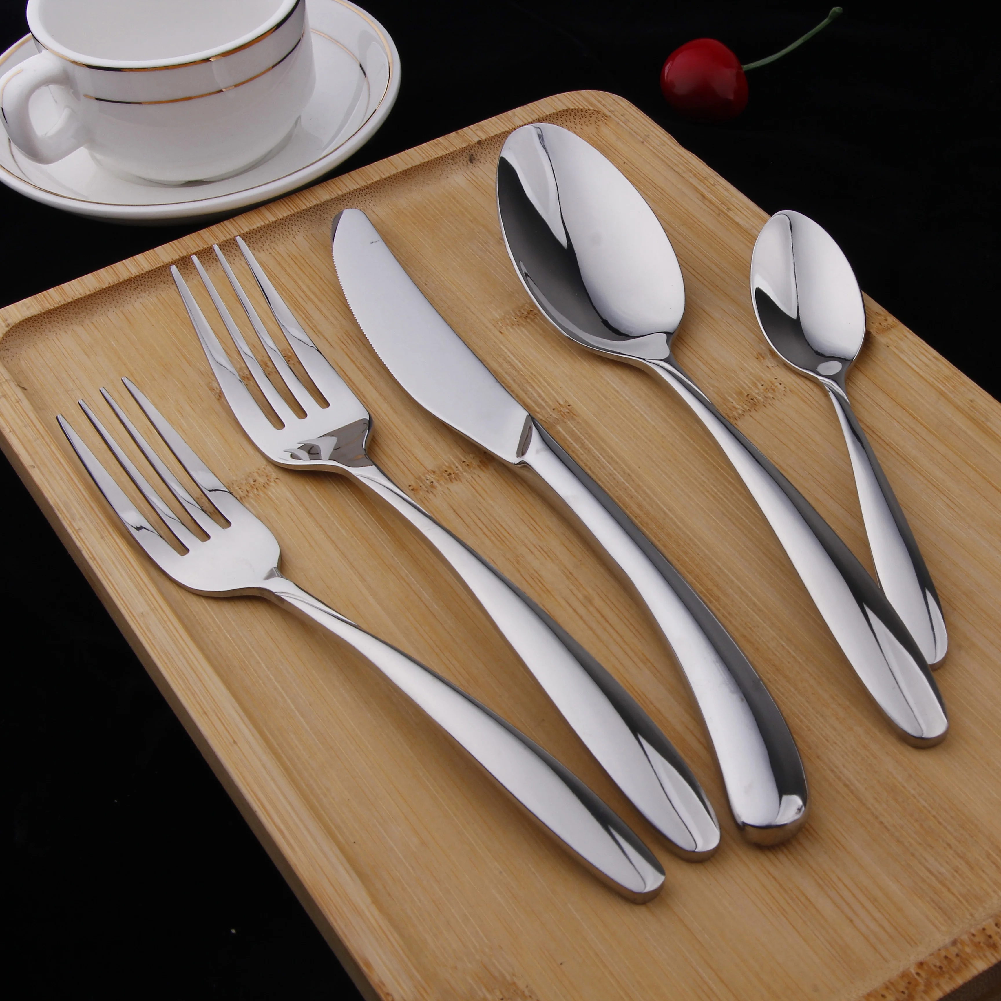 

Amazon Top Seller 18/10 5 piece Cutlery Wedding Silverware Flatware Set Stainless Steel for Hotel, Silver