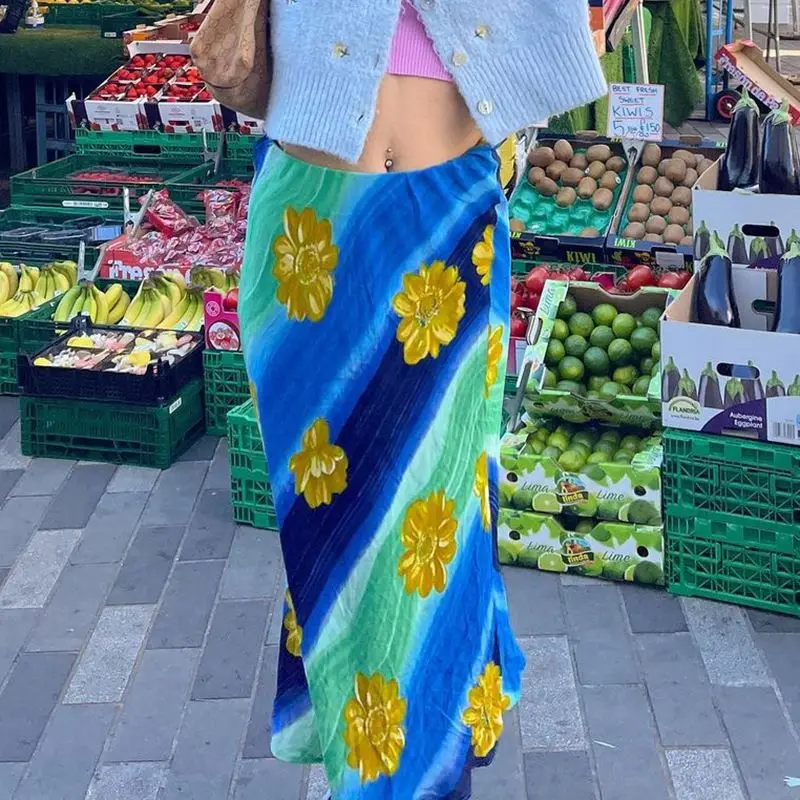 

2021 INS Women's Clothing Holiday Style Printed color Girl Skirt Summer, As picture