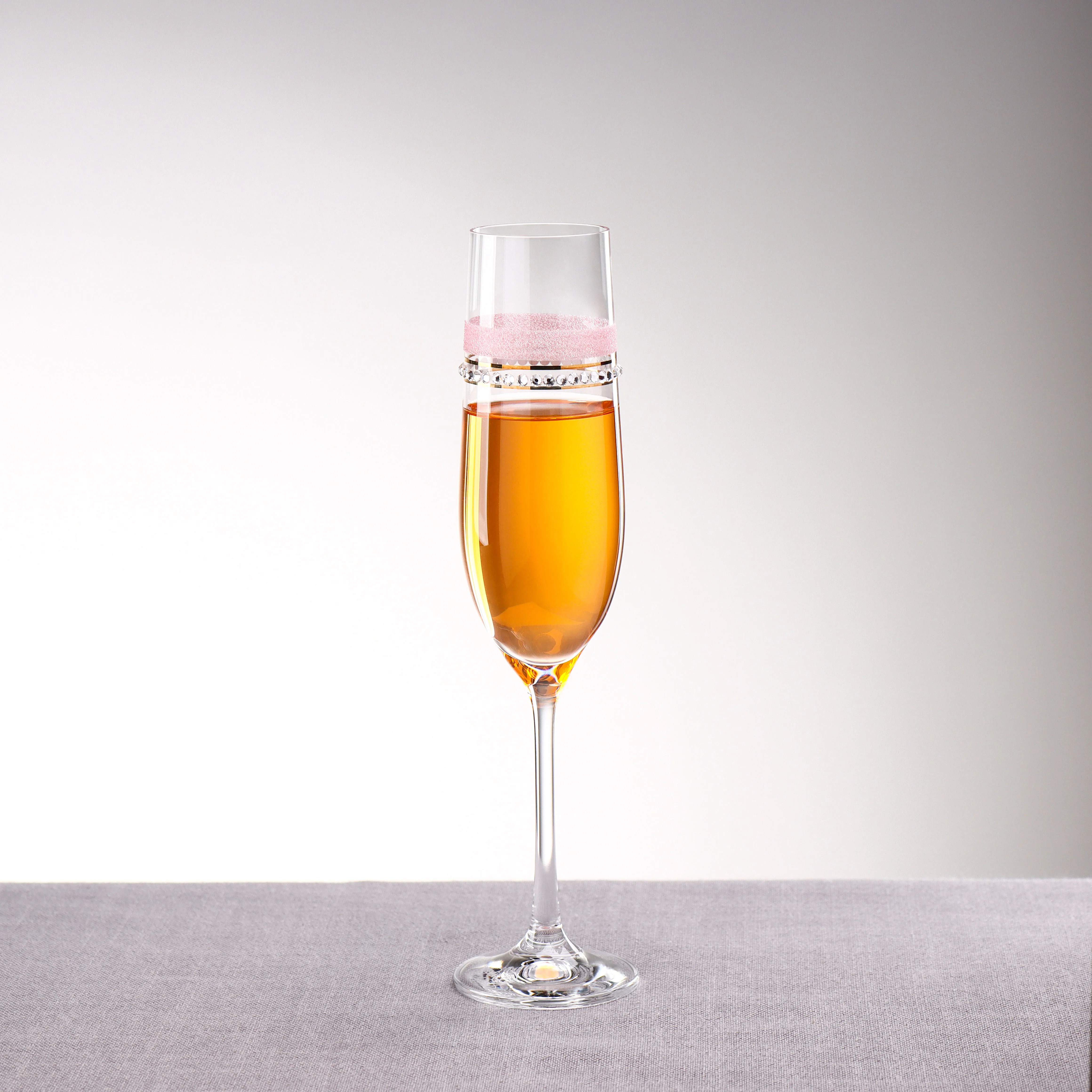 

Handmade Sand-Blasting Crystal Craft Embossed Glass Goblet, Clear+red