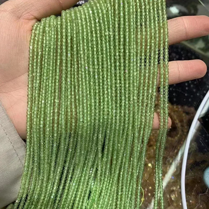 

Wholesale Fashion Good Quality Small Peridot Beads 2/3/ 4mm Faceted Cutting Loose Gems Peridot Beads for Jewelry Making