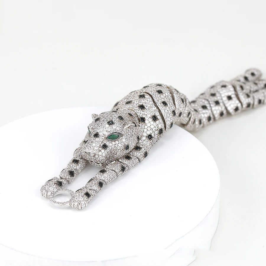 

xuping 2020 new arrival luxury jewelry handmade women's leopard diamond bracelet jewelry