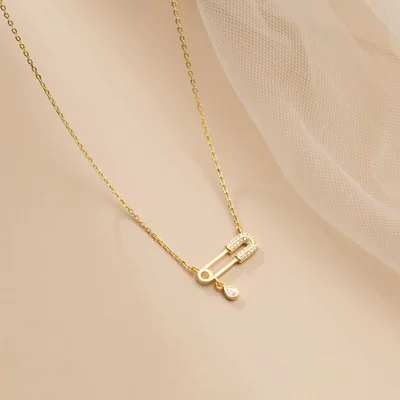 

Minimalist Korean Design 925 Sterling Silver CZ Water Drop Necklace Shiny Crystal Paperclip Pendant Necklace For Women