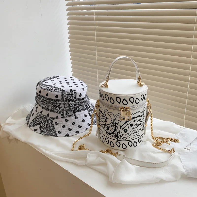 

Factory Wholesale Crossbody Women Bandana Hand bags Purse And Bucket Hat Set Purses And Handbags For Women, The picture color