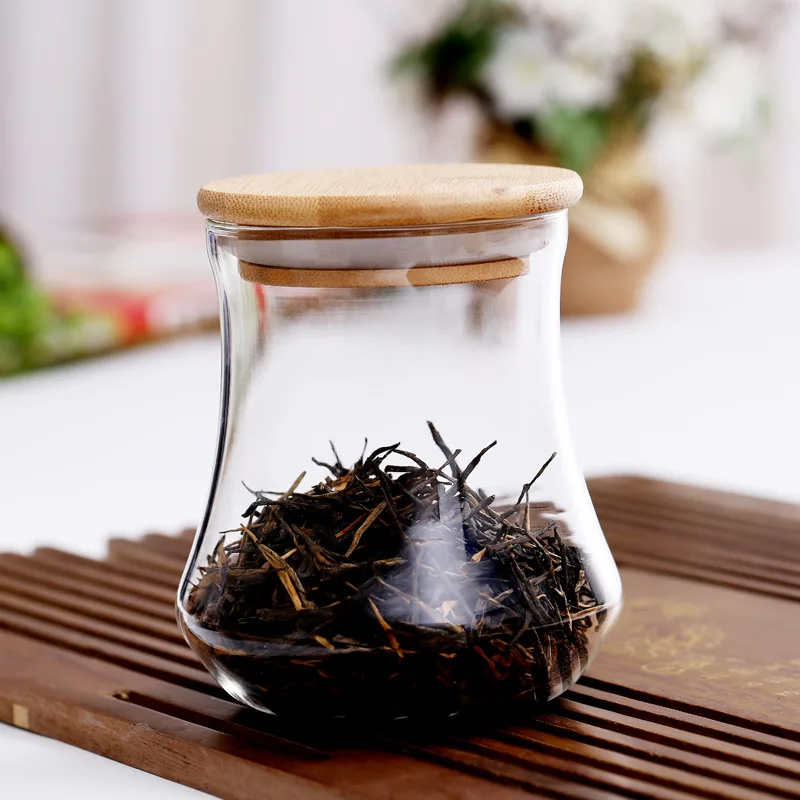 
High Quality Handmade Storage Canisters Glass Storage Jar With Bamboo Lid For Kitchen 