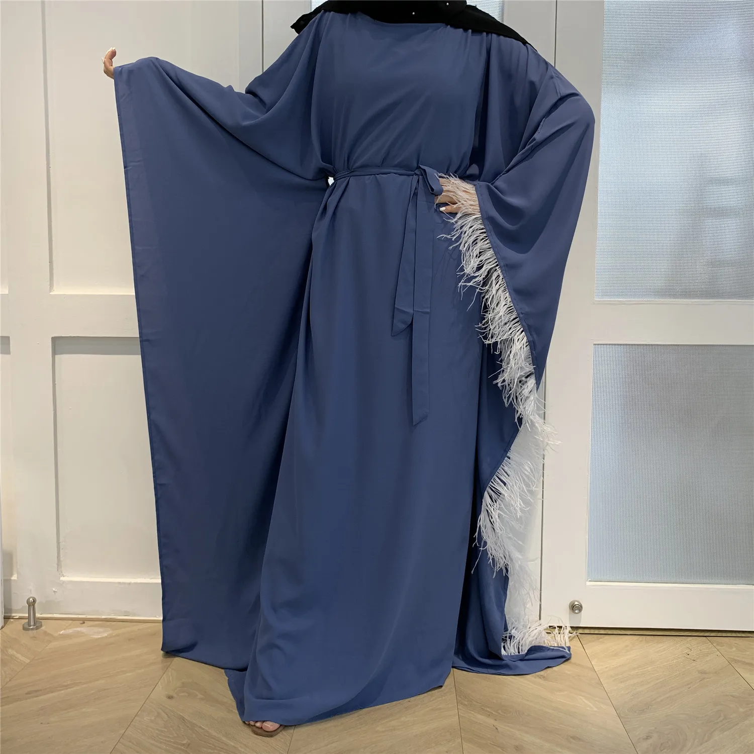 

Fashion Stitching Feather Elegant Loose Muslim Robe Bat Sleeve Plus Size Women's Dress, Black.blue