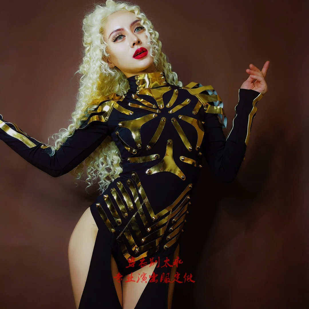 

Sexy Long Sleeve Gold Rivets Dance Leotard Rompers Women One Piece Jumpsuits Stripper Outfits Stage Performance Bodysuits