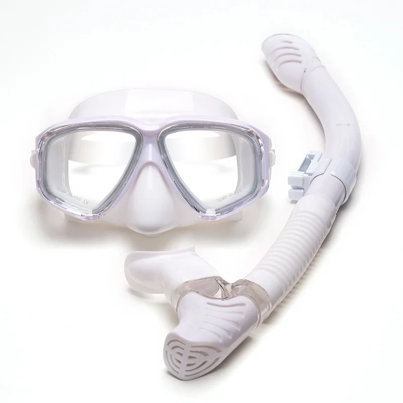 

The manufacturer provides tempered glass silicone mask with breathing tube, Black