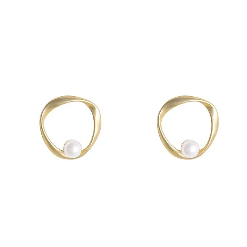 

Hip-hop trend girl temperament hollow French pearl earrings