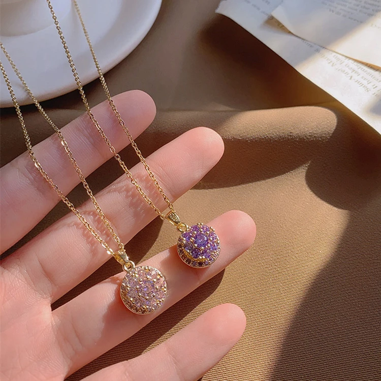 

Light luxury zircon titanium steel necklace female super flash rotatable pendant temperament choke personality clavicle chain, Picture shows