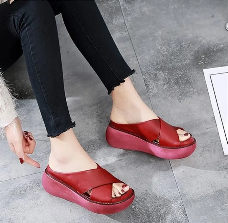 

summer wear chunky bottoms and cross bottoms Plum-size slippers for women, 3 colors