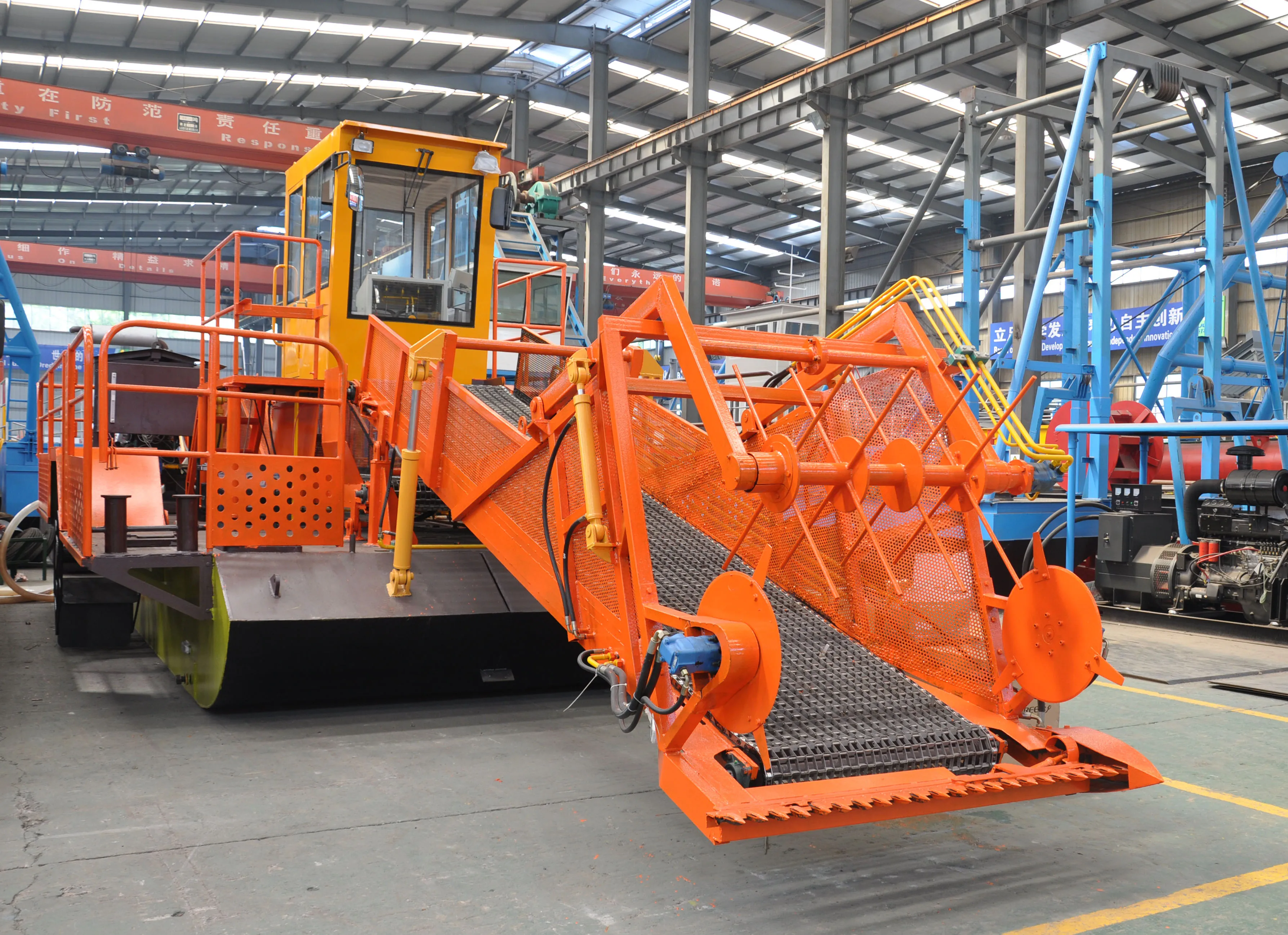 weed harvester type and new condition water hyacinth harvester