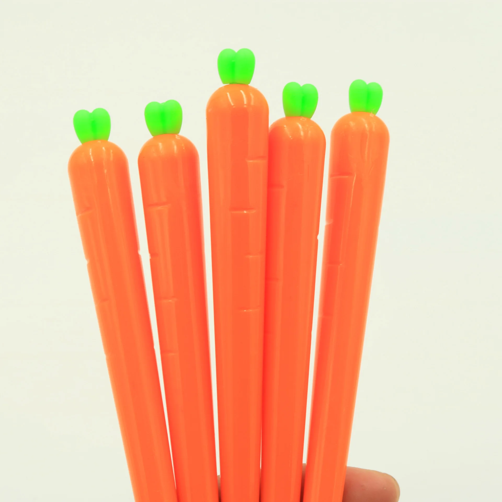 

Novelty Fresh Carrot Gel Pen Kawaii 0.38mm Black & blue Ink Pens Promotional Birthday Gift Stationery School & Office Supply, As pictures shown