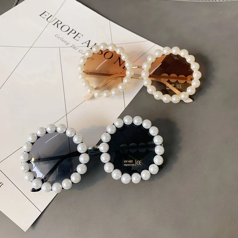 

New Fashion Shades UV 400 CE Metal Frame Pearl Round Sunglasses Women 2021