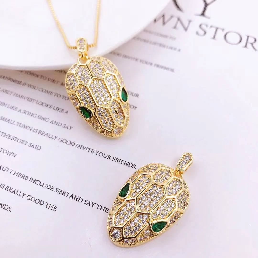 

High quality Jewelry Fashion Hip Hop Iced Out Snake Head Pendant Chain gold plated Pendant Necklace For Women SL-NC091