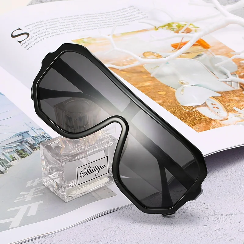 

2020 Oversize Sunglasses Women Luxury Transparent Gradient Sun Glasses Big Frame Vintage Eyewear Glasses for Lady