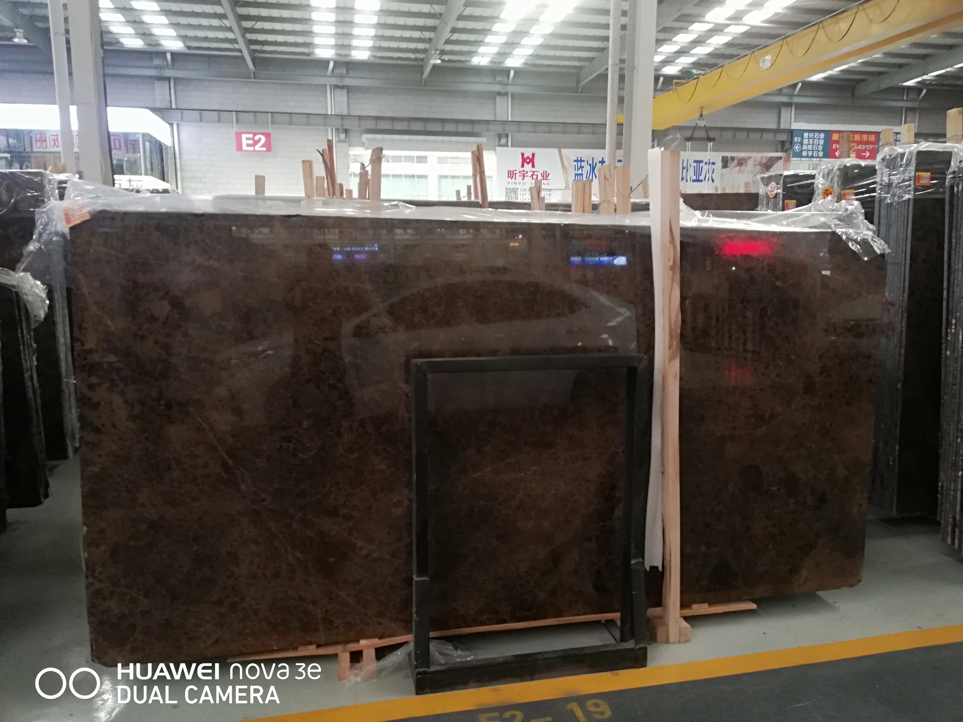 мрамор оптом. турецкий мрамор royal white. роял вайт слэб. мрамор оптом от производителя. Volakas мрамор.