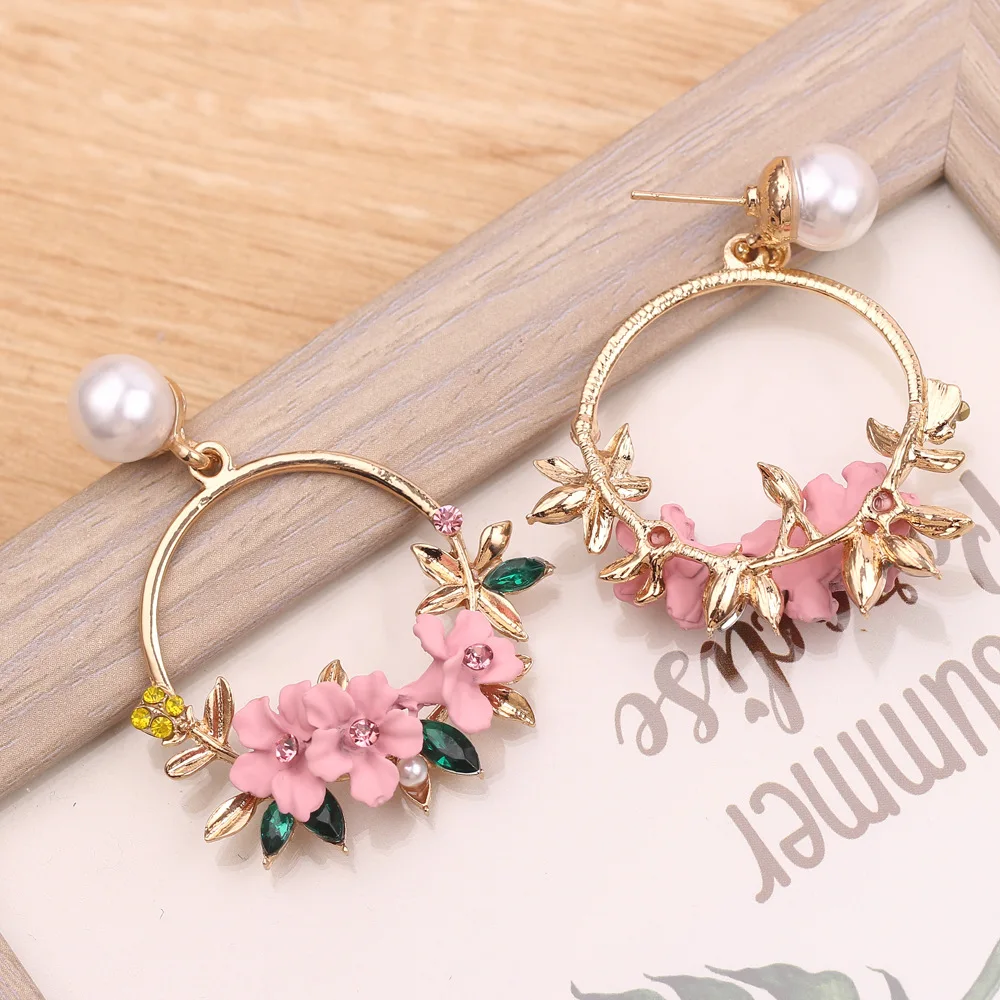 

Korean Ins Style Earrings Temperament Exquisite Flowers Earrings With Pearl Sweet Beauty Earrings For Women, Picture shows