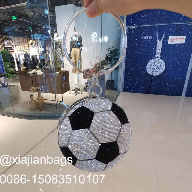 

2021 Xianjian Summer Transparent Slippers Rhinestone Slippers Flat Heeled Shoes Matching Soccer Ball Purse
