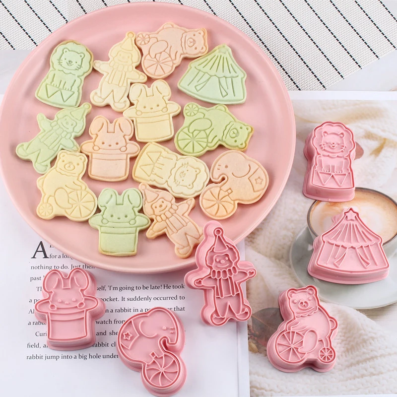 

Plastic 6pcs/set Circus Cookie Mould 3d Cartoon Lion Bear Plastic Biscuits Mould Cake Baking Tools, Pink