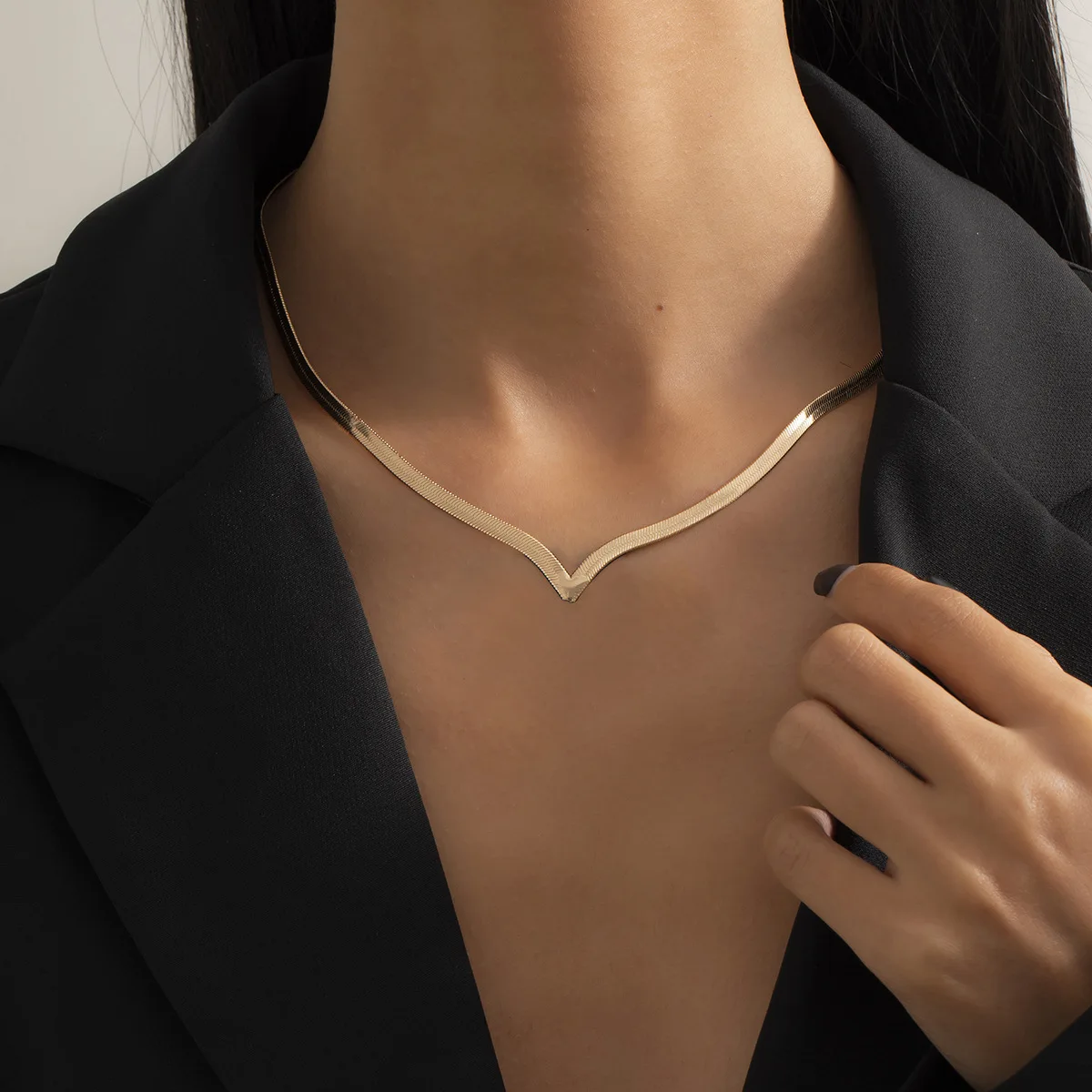 

Simple Minimalist Flat Snake Chain Choker Necklace Gold Silver V-Shaped Clavicle Necklace