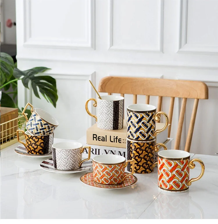 

British light luxury letter elements gilt afternoon tea mug with golden handgrip