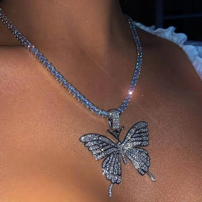 

Luxury Women Iced Out Jewelry Micro Pave Diamond Cuban Link Chain Butterfly Necklace Butterfly Layered Necklace Gold Plated Gift