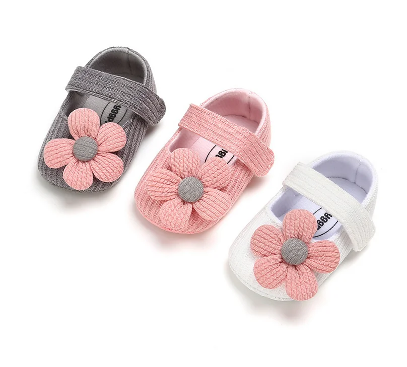 

2022 Newborn Baby Girls Flower Soft Rubber Buckle Knit Handmade Shoes