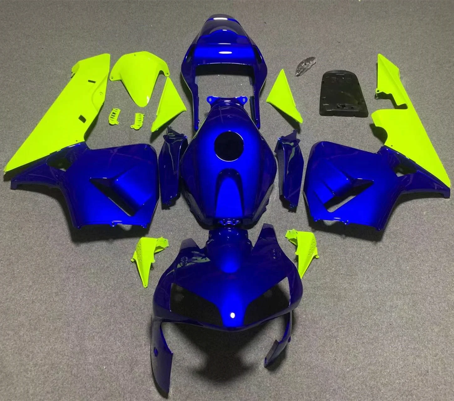 

2022 WHSC Blue And Yellow Motorcycle Accessories For HONDA CBR600 2003-2004, Pictures shown