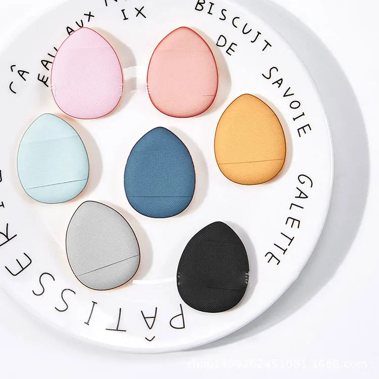 

1-17-24 triangle mini compact finger cosmetic powder puff