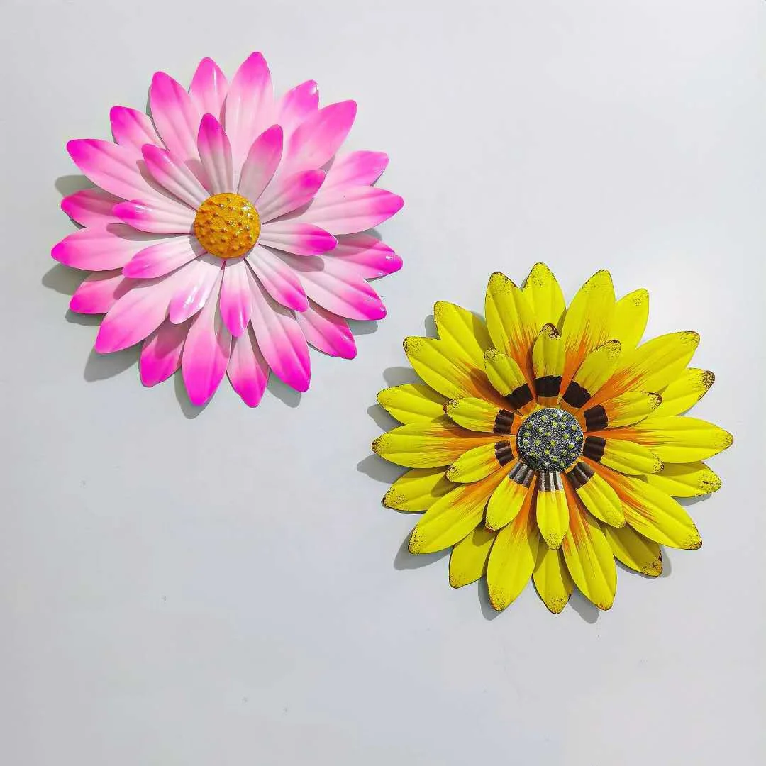 

Time Slow Realistic metal wall art decoration suitable for bedroom and living room diameter innovative iron art daisy ornaments