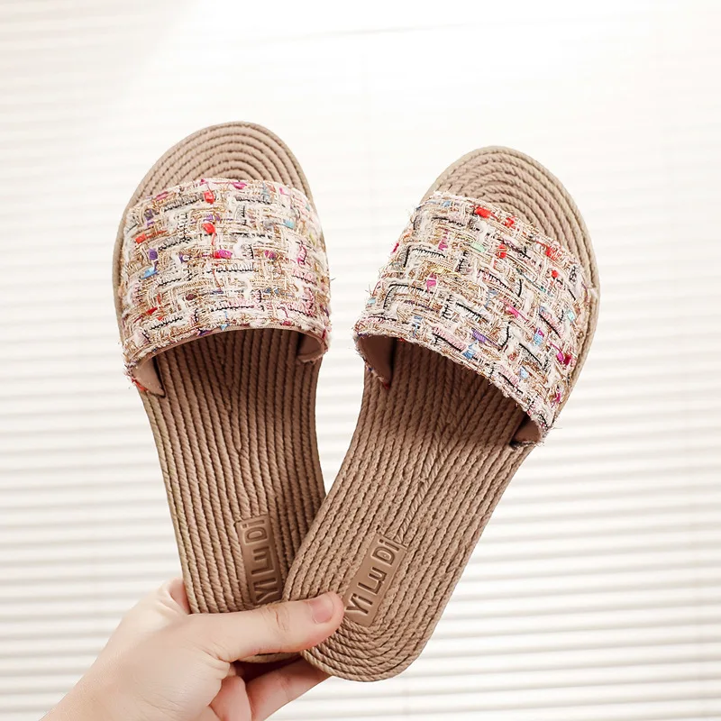 

2020 Factory price Straw-like Women Slippers Beach Sandals Wedge Platform Thongs By hemp and Rubber sole