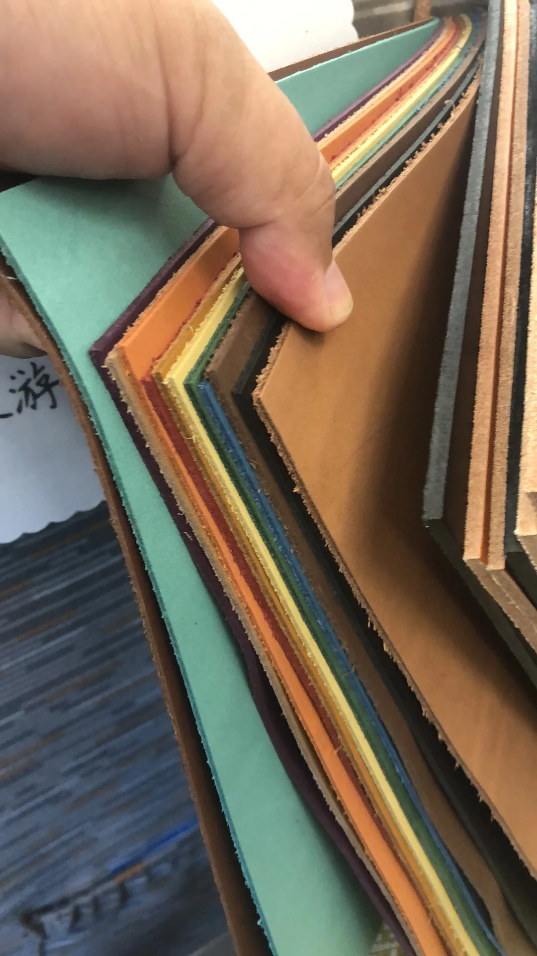 
High quality vintage genuine cow leather cabinet handle antique design chair vegetable tanned leather saddle leather 