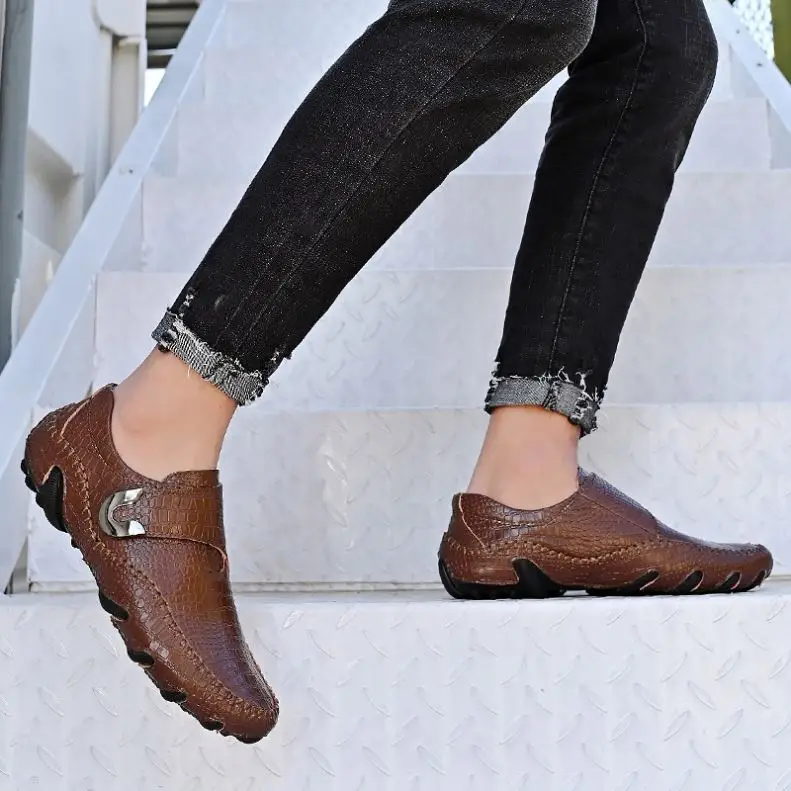 

2021 fashion Men Shoes Sneakers Breathable new Loafers Shoes Casual Sneakers Leather Handmade Crocodile skin men shoes sneakers