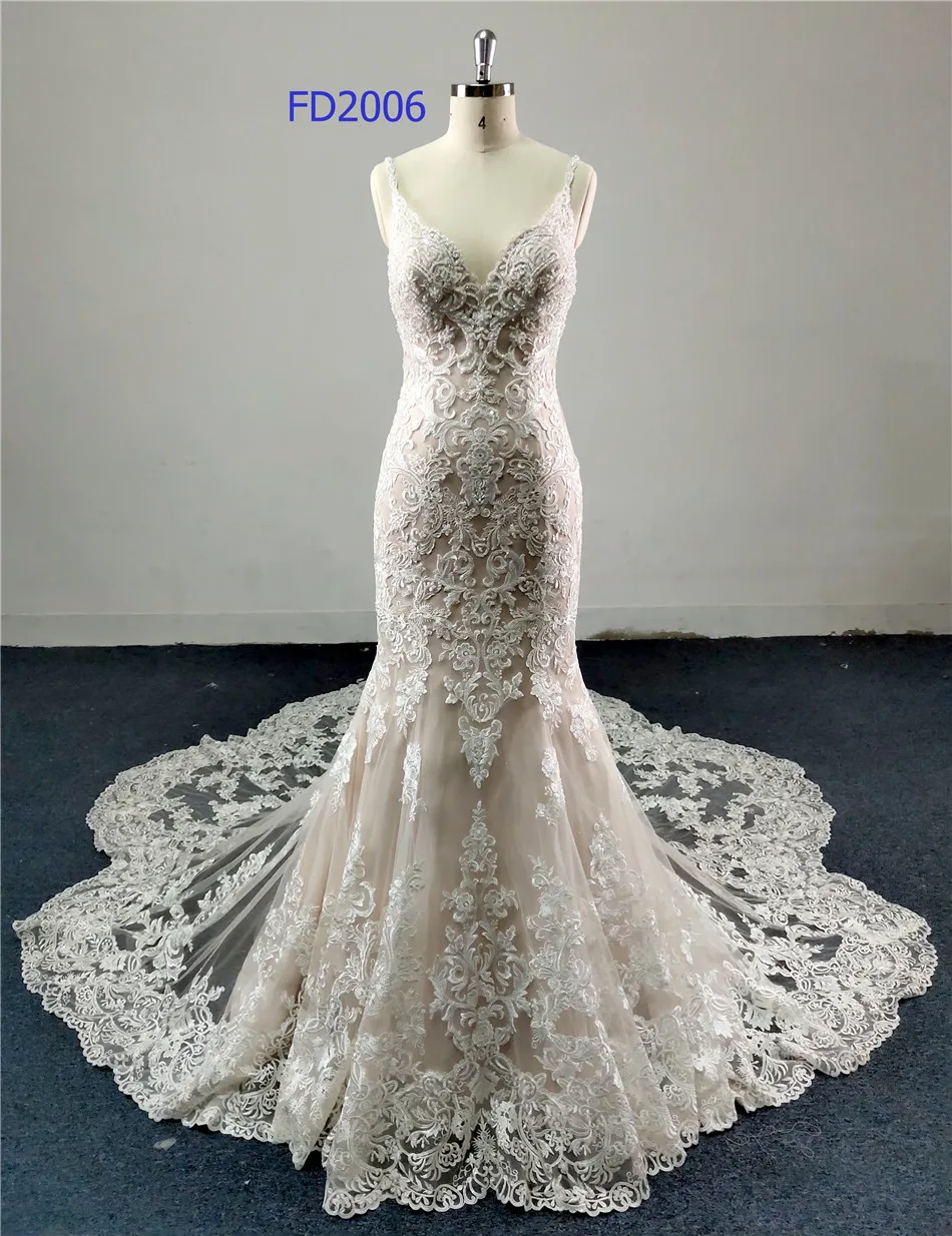 

Elegant mermaid spaghetti straps beaded lace v neck top quality wedding dress with flower train