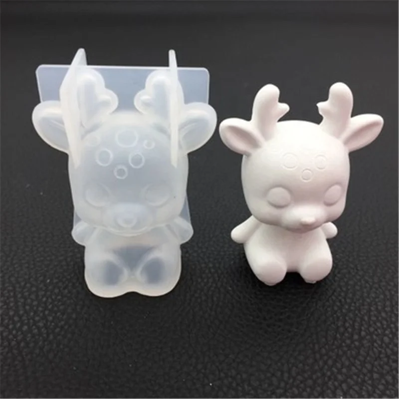 

Crystal Glue Christmas Deer Baking Mold, White
