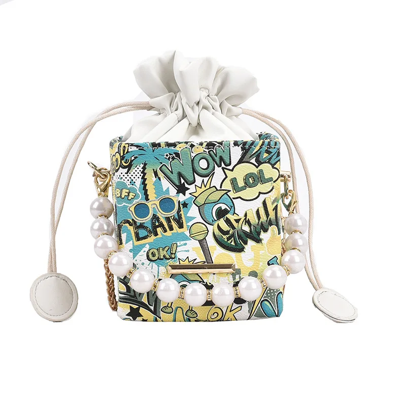 

Pearl box tote bag new 2021 Korean fashion graffiti design INS chain shoulder drawstring bag, 3 colors